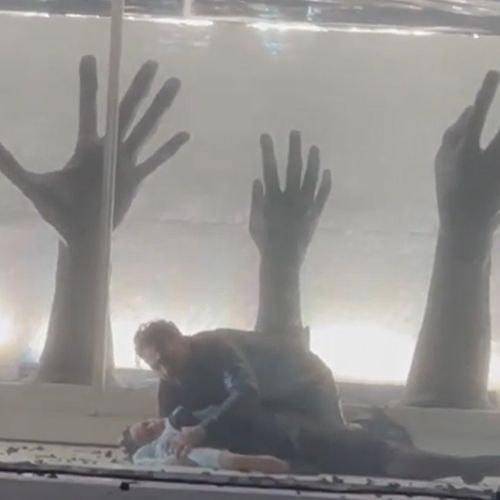 Hovhannes Ayvazyan as Otello